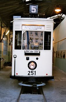 &copy;&nbsp;Uwe Wittenfeld 2005-05 | Click to enlarge!