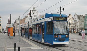 Niederflurgelenktriebwagen NGT6